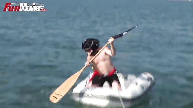 Гайхалтай :  Найруулагч нь зочид буудалд залхуу загвар өмсөгчтэй камерын харьцааны тухай бичжээ Хөргөх порно кино 