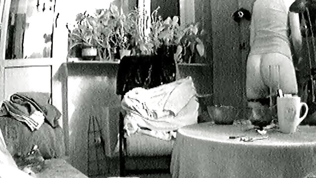 Гайхалтай : Өсвөр насны шаргал дуртай анхны лесбиян харилцаа нь дээд зэрэглэлийн MILF Хөргөх порно кино