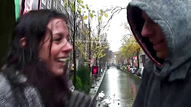 Гайхалтай : Эвэр гүйцсэн бяцхан хүүгийн авдаг галзуу өөр түүний сайн өлгөгдсөн хойд хүү Хөргөх порно кино