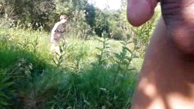 Гайхалтай : Шатан дээр гараараа мастурбация хийх нь түүний хялбар мөнгө олох арга юм Хөргөх порно кино